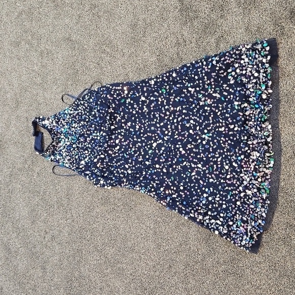 NWT Aidan by Aidan Mattox Hand Beaded Cocktail Halter FIT & Flare  dress sz 8 - Picture 3 of 10